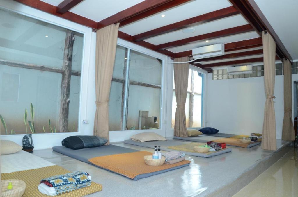 Leuxay Hotel Вьентьян Экстерьер фото