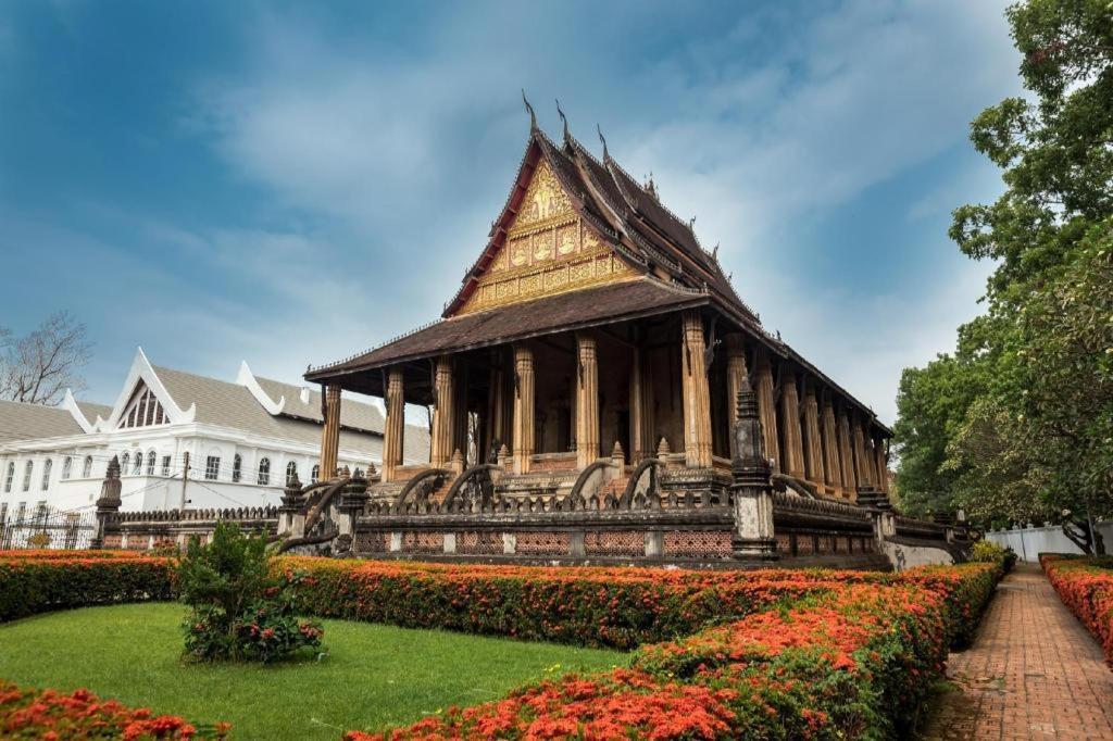 Leuxay Hotel Вьентьян Экстерьер фото