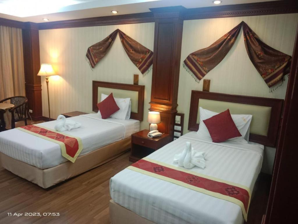 Leuxay Hotel Вьентьян Экстерьер фото