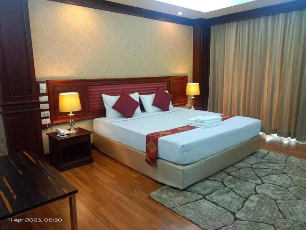 Leuxay Hotel Вьентьян Экстерьер фото