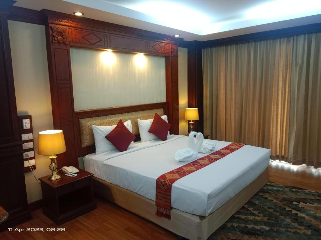 Leuxay Hotel Вьентьян Экстерьер фото