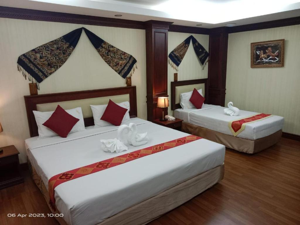 Leuxay Hotel Вьентьян Экстерьер фото